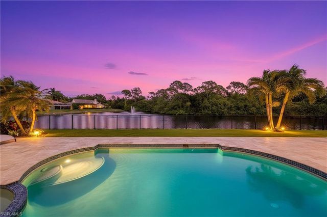 805 Lake Vista CT, Naples, FL 34108