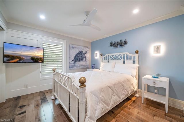 805 Lake Vista CT, Naples, FL 34108