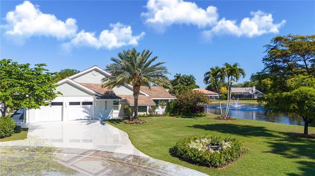 805 Lake Vista CT, Naples, FL 34108