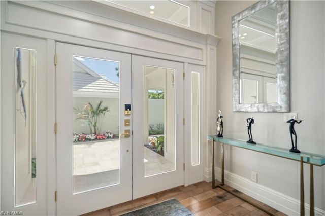 805 Lake Vista CT, Naples, FL 34108