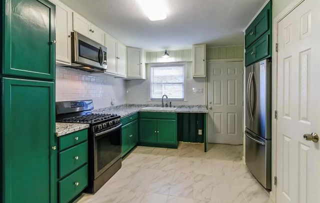 1508 N Highland Avenue, Sherman, TX 75092