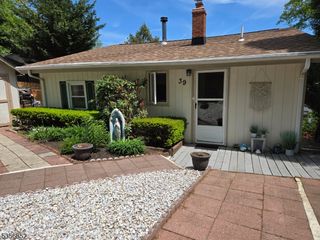 39 W River Styx Rd, Hopatcong Boro, NJ 07843