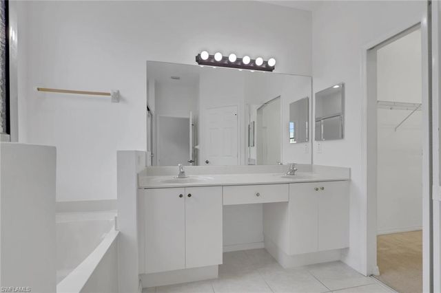 15454 Summit Place CIR 125, Naples, FL 34119