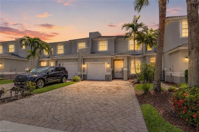 15454 Summit Place CIR 125, Naples, FL 34119