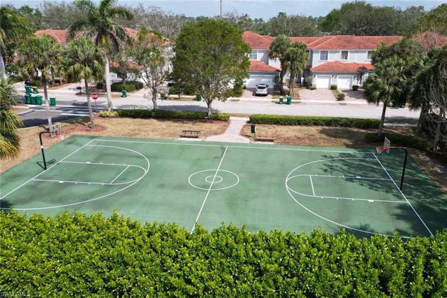 15454 Summit Place CIR 125, Naples, FL 34119