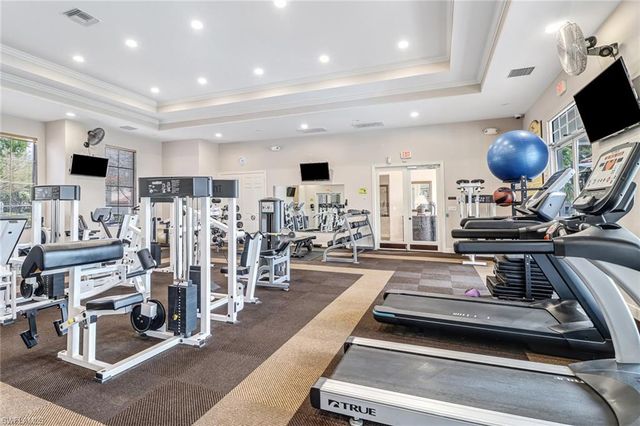 15454 Summit Place CIR 125, Naples, FL 34119