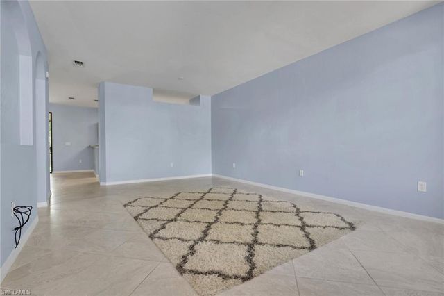 15454 Summit Place CIR 125, Naples, FL 34119