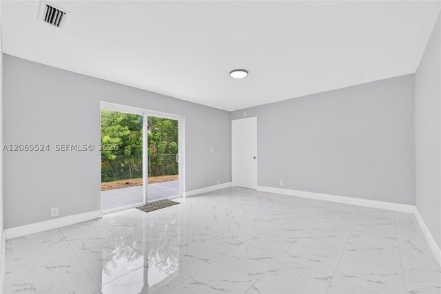 8500 SW 20th St, North Lauderdale, FL 33068