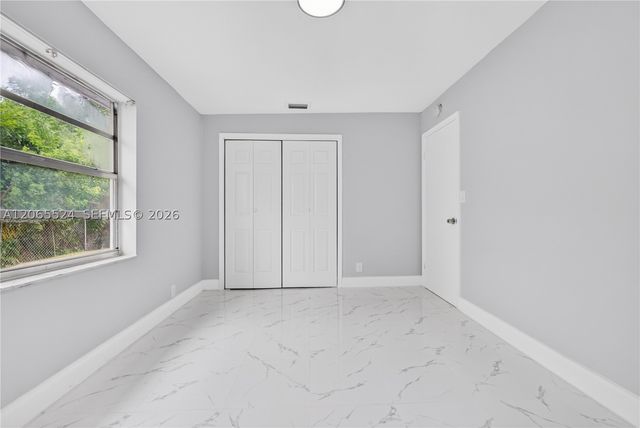 8500 SW 20th St, North Lauderdale, FL 33068