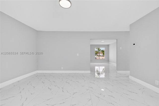 8500 SW 20th St, North Lauderdale, FL 33068