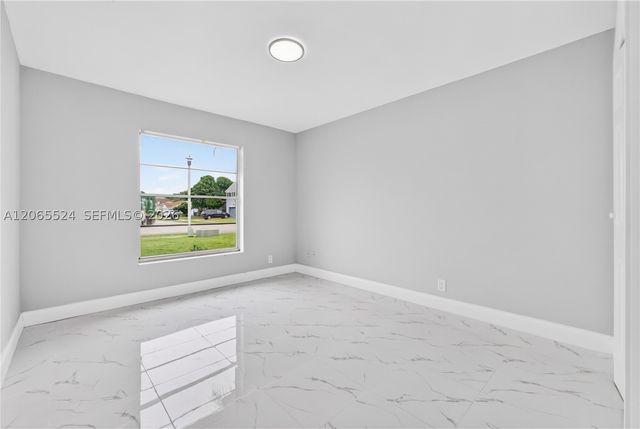 8500 SW 20th St, North Lauderdale, FL 33068