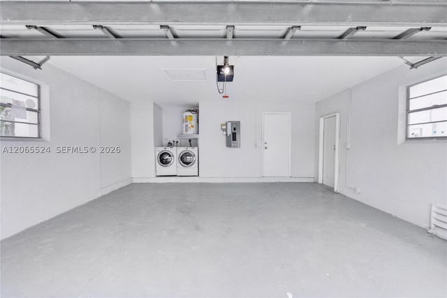 8500 SW 20th St, North Lauderdale, FL 33068