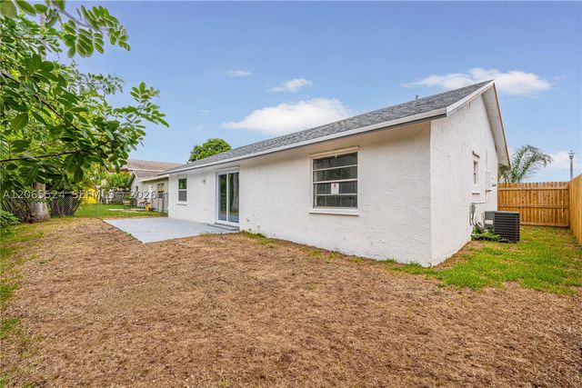 8500 SW 20th St, North Lauderdale, FL 33068