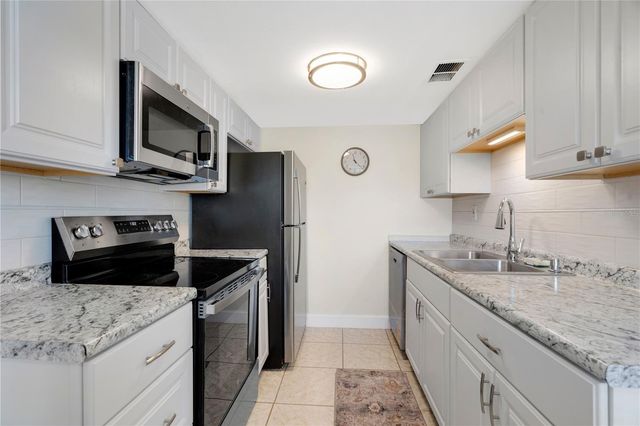 1018 PLANTATION DRIVE A18, Kissimmee, FL 34741