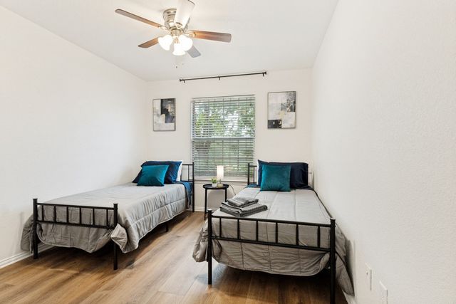 3172 Hollow Valley Drive, Fort Worth, TX 76244