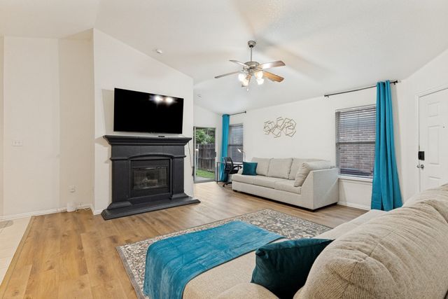 3172 Hollow Valley Drive, Fort Worth, TX 76244