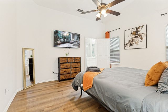 3172 Hollow Valley Drive, Fort Worth, TX 76244