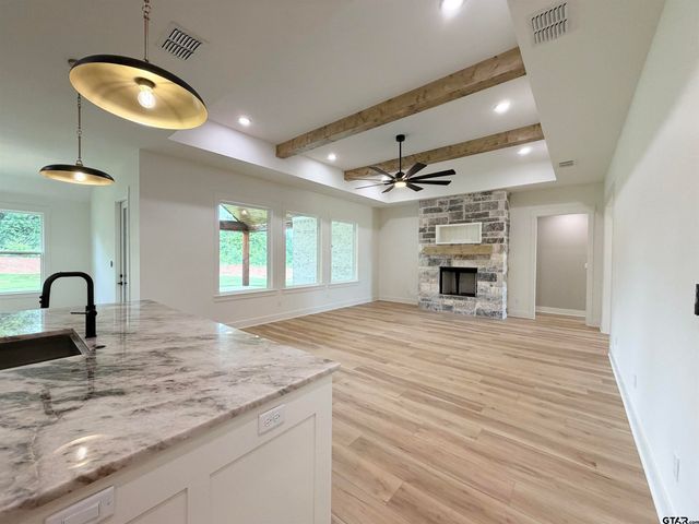 371 Heritage Way, Bullard, TX 75757