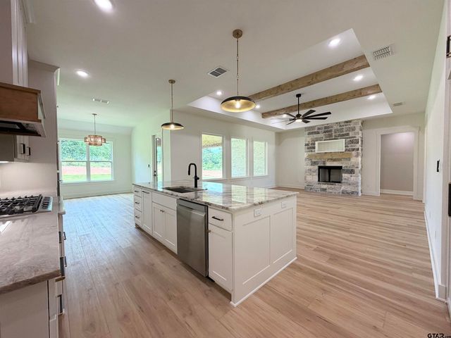 371 Heritage Way, Bullard, TX 75757