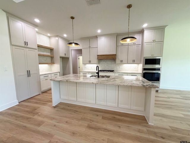 371 Heritage Way, Bullard, TX 75757