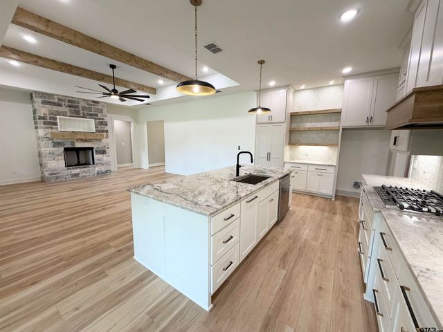 371 Heritage Way, Bullard, TX 75757