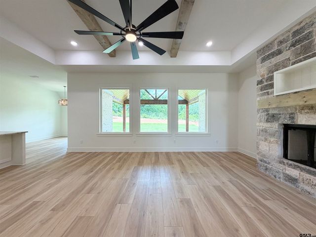 371 Heritage Way, Bullard, TX 75757