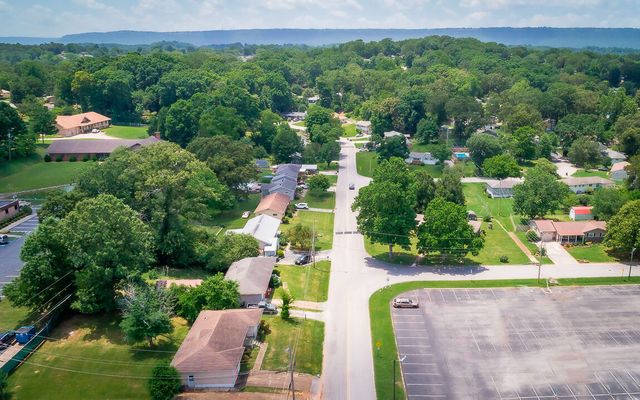1504 Cloverdale Drive, Hixson, TN 37343