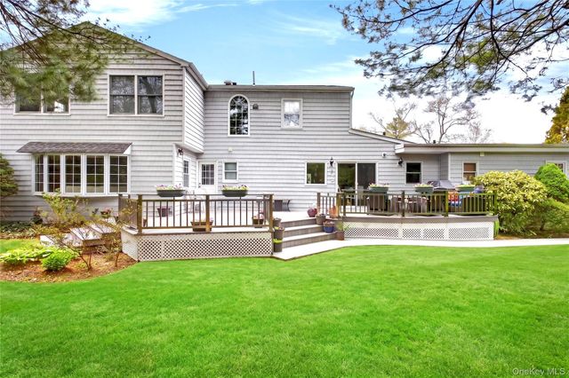 58 Hummingbird Drive, East Hills, NY 11576