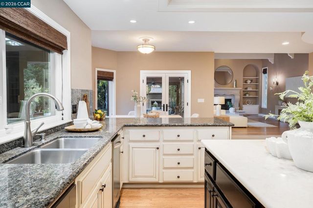 3271 Blackhawk Meadow Dr, Danville, CA 94506