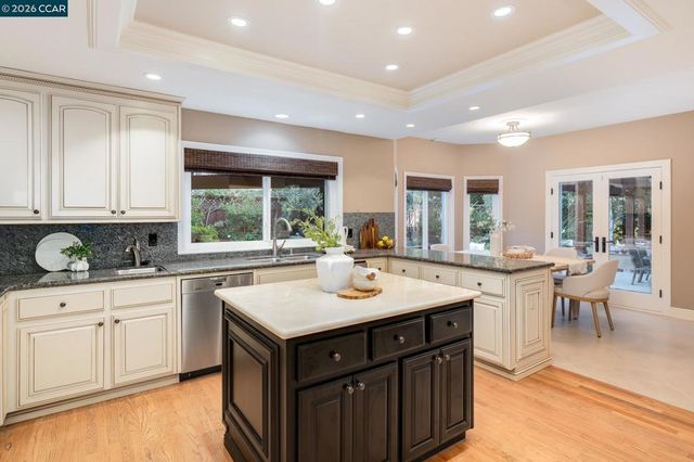 3271 Blackhawk Meadow Dr, Danville, CA 94506