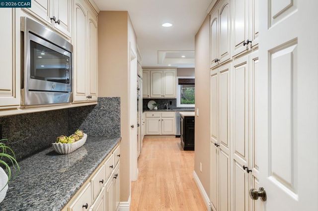 3271 Blackhawk Meadow Dr, Danville, CA 94506