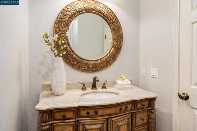 3271 Blackhawk Meadow Dr, Danville, CA 94506