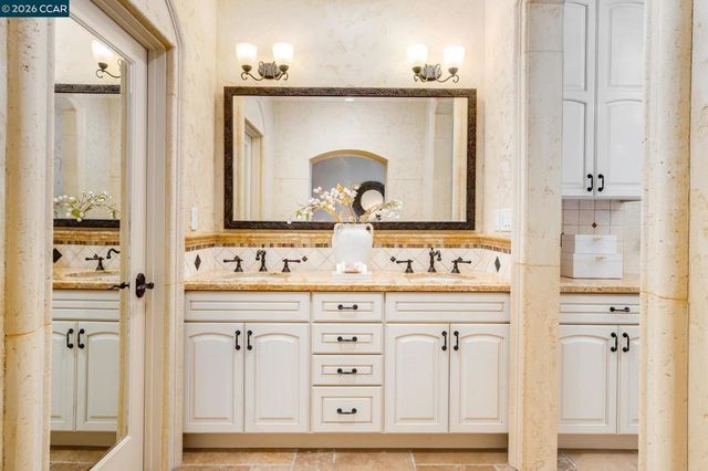 3271 Blackhawk Meadow Dr, Danville, CA 94506