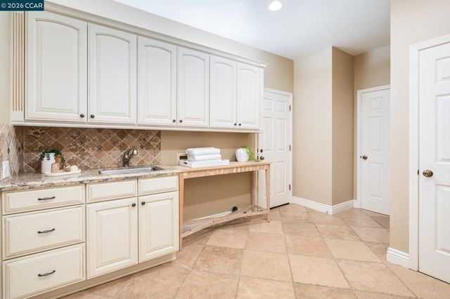 3271 Blackhawk Meadow Dr, Danville, CA 94506