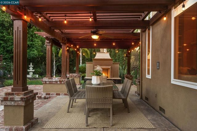 3271 Blackhawk Meadow Dr, Danville, CA 94506