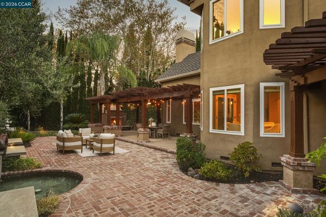 3271 Blackhawk Meadow Dr, Danville, CA 94506