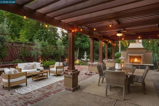3271 Blackhawk Meadow Dr, Danville, CA 94506