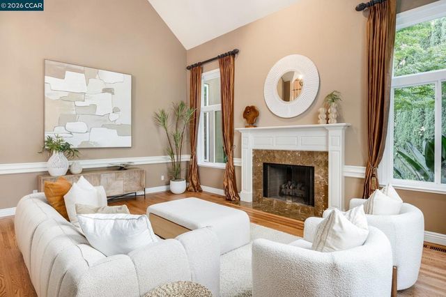3271 Blackhawk Meadow Dr, Danville, CA 94506
