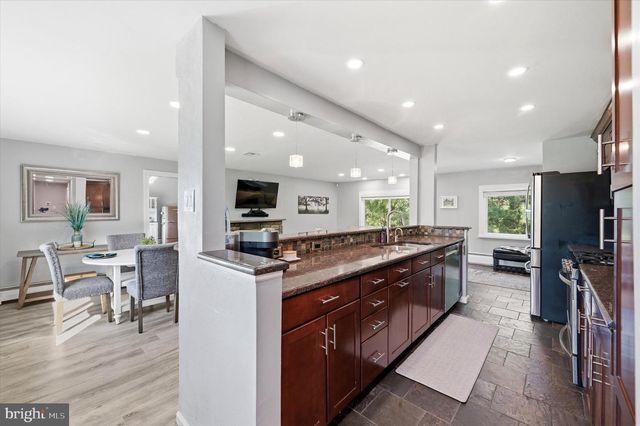 1229 GREENTREE LN, Penn Valley, PA 19072