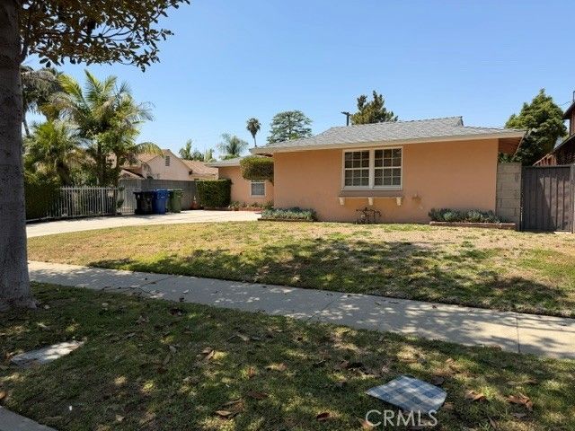 6927 Costello, Van Nuys, CA 91405