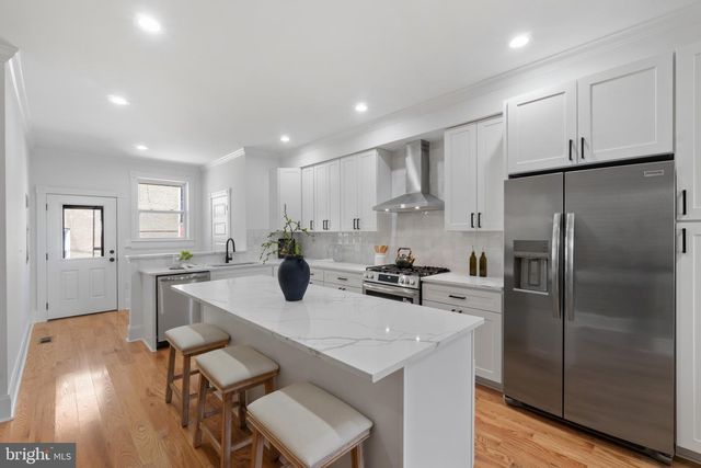 1126 E FORT AVE, Baltimore, MD 21230