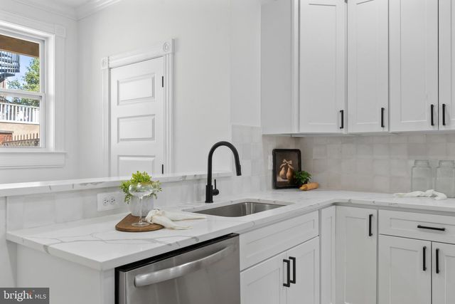 1126 E FORT AVE, Baltimore, MD 21230