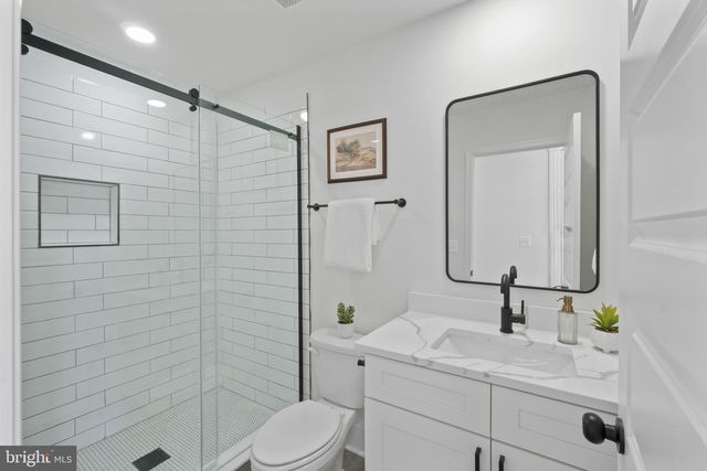 1126 E FORT AVE, Baltimore, MD 21230