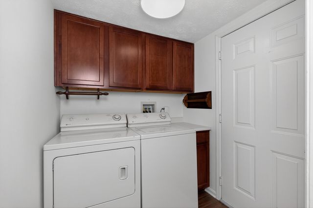 20 Parkside Drive, Florence, KY 41042