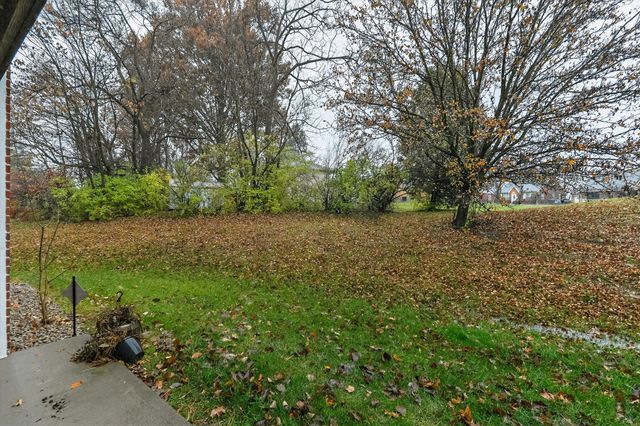 20 Parkside Drive, Florence, KY 41042