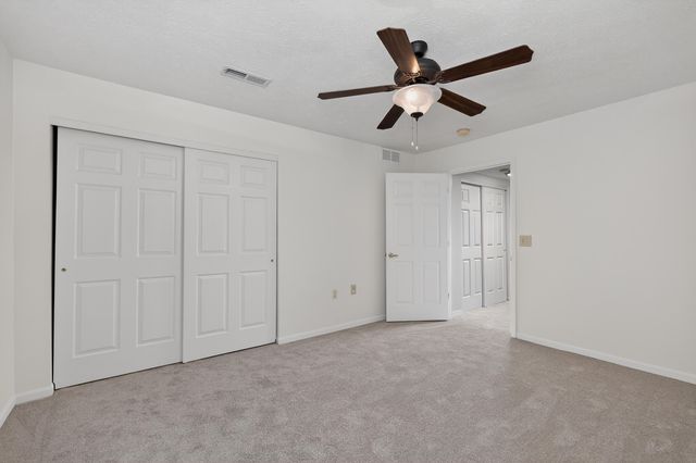 20 Parkside Drive, Florence, KY 41042