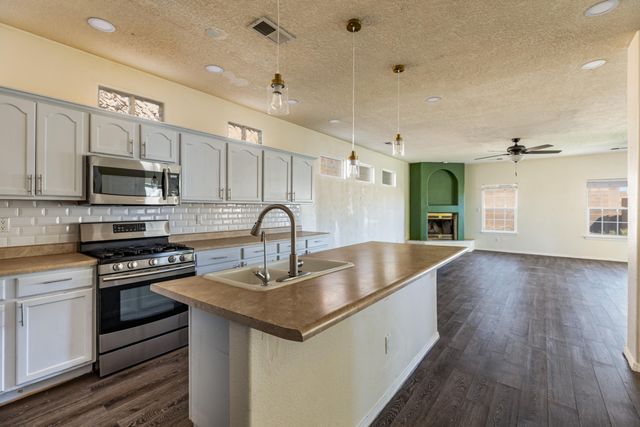 9635 Kilauea Avenue NW, Albuquerque, NM 87120