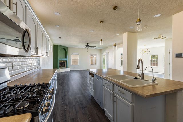 9635 Kilauea Avenue NW, Albuquerque, NM 87120