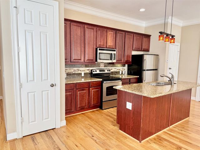 314 W Bell Street 203, Houston, TX 77019