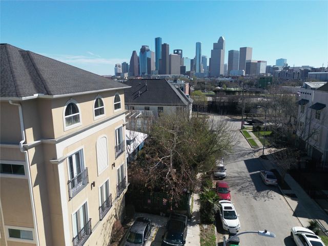 314 W Bell Street 203, Houston, TX 77019